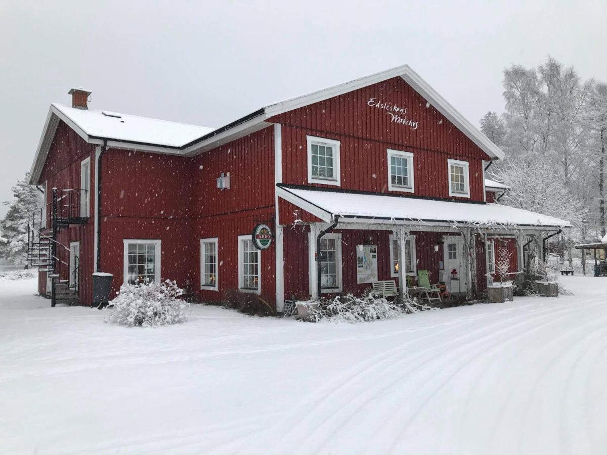 Edsleskogs Waerdshus Hotel Amal Exterior photo