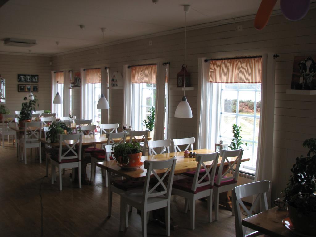 Edsleskogs Waerdshus Hotel Amal Exterior photo
